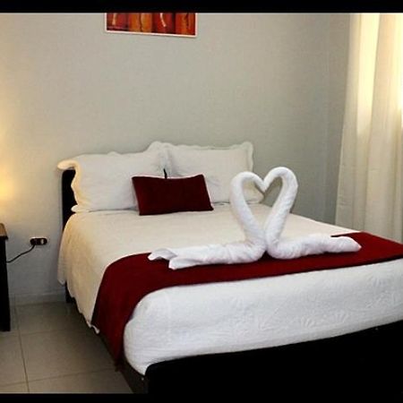 Hostal Universal Huaraz Екстер'єр фото