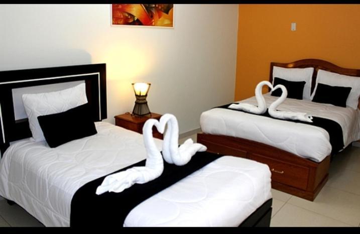 Hostal Universal Huaraz Екстер'єр фото